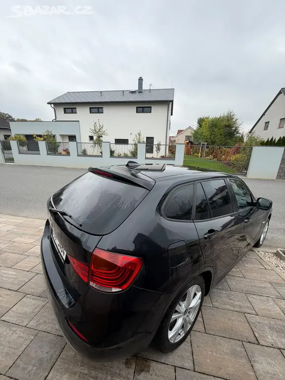 BMW X1 2.0d 105 kW ČERNÁ MANUÁL STK 72027 - fotka 5