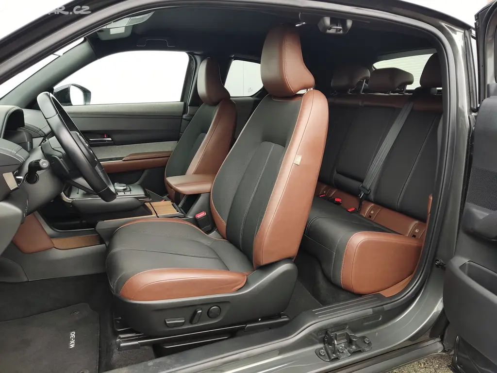 Mazda MX-30, 107 kW e-Skyactiv - fotka 5
