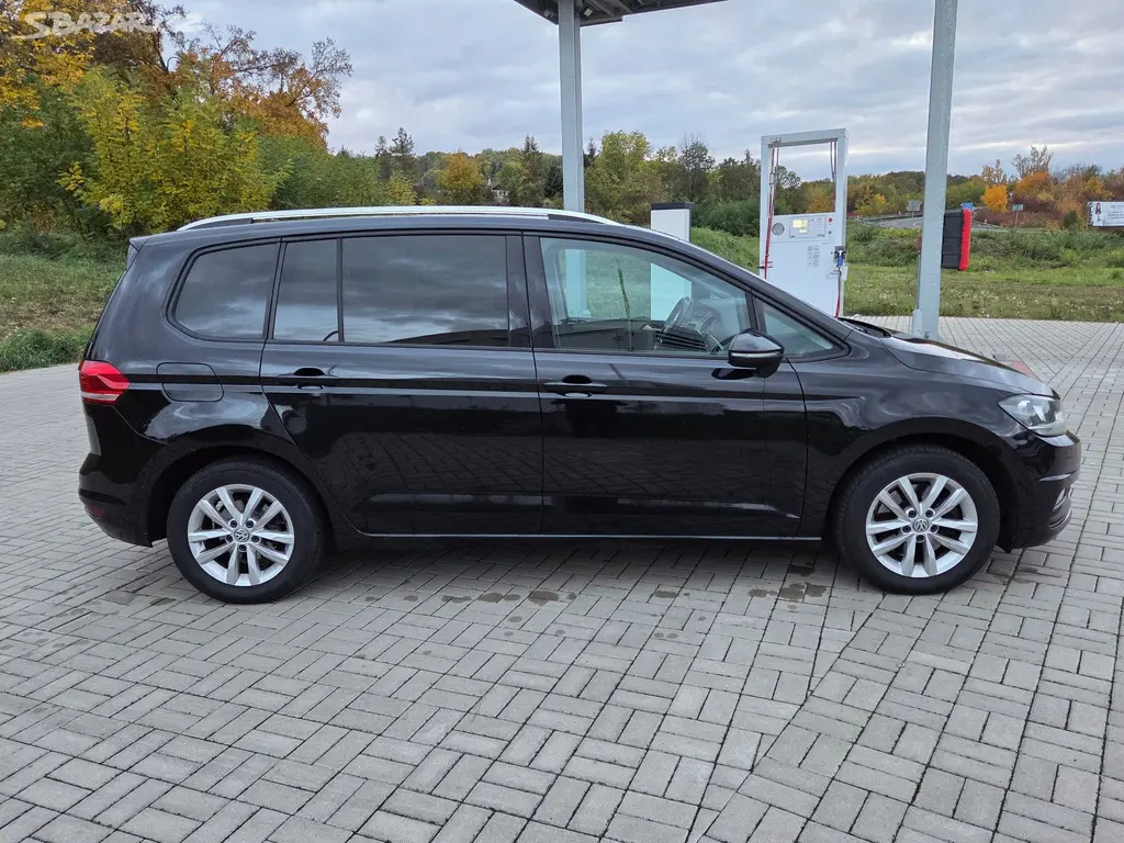 Volkswagen Touran 1.6 TDi 85 Kw Comfortline - fotka 2