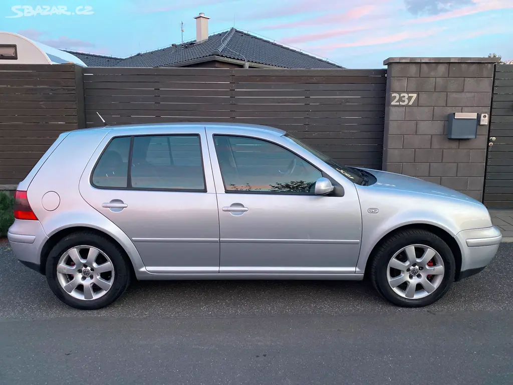 VW Golf 4, automat, 2.0 benzin, Pacific, nová STK - fotka 5