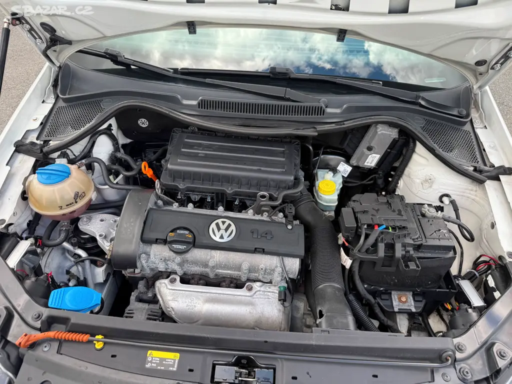 Volkswagen Polo 1.4 16V 63kw DIGIKLIMA / PANORAMA - fotka 4