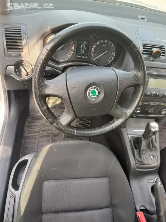 Škoda Octavia 2 1.9 TDI 77 KW 2008 - fotka 6