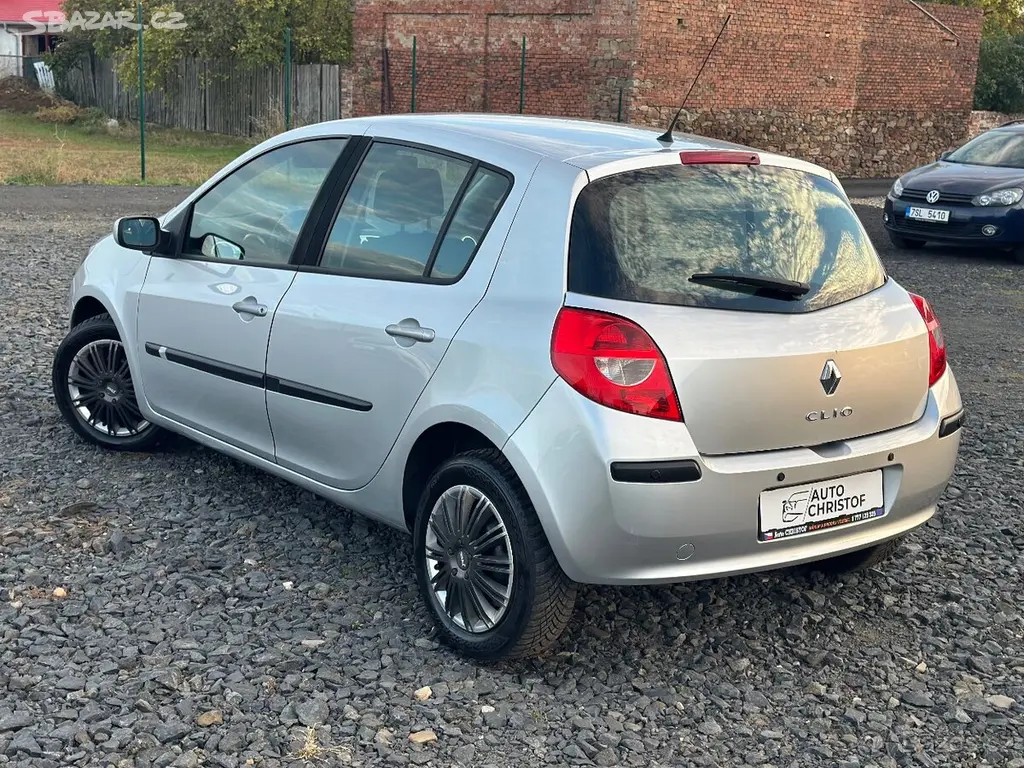 Renault Clio 1,2i (55kW) PALUBNÍ POČÍTAČ - fotka 3