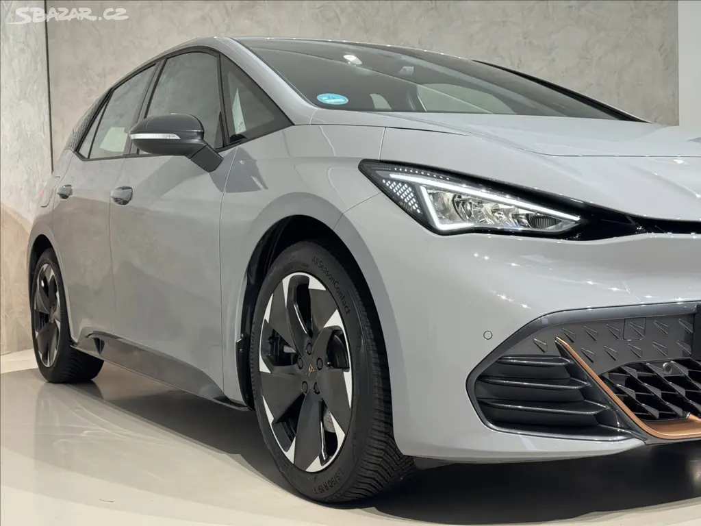 Cupra Born, e-Boost 170kW LED PDC 98,5%SoH - fotka 6