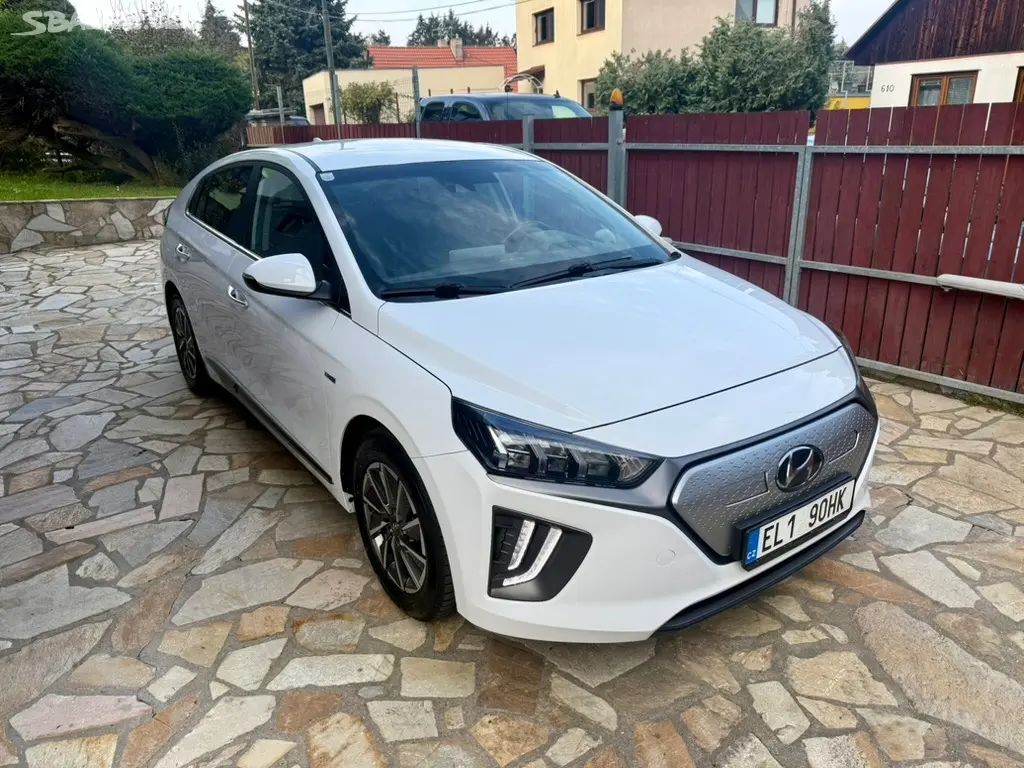 Hyundai Ioniq - fotka 3
