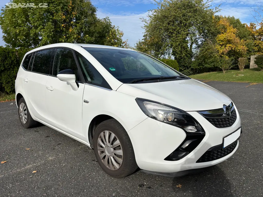 Opel Zafira 2016 1.4 Turbo 103kw Serviska ČR - fotka 3