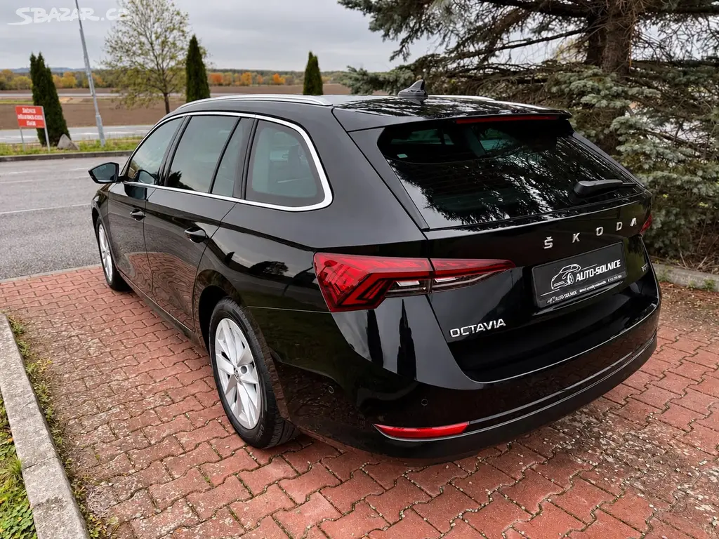 Škoda Octavia 1.5 TSi 110kw-DSG-HEAD UP-2023-TAŽNÉ - fotka 4