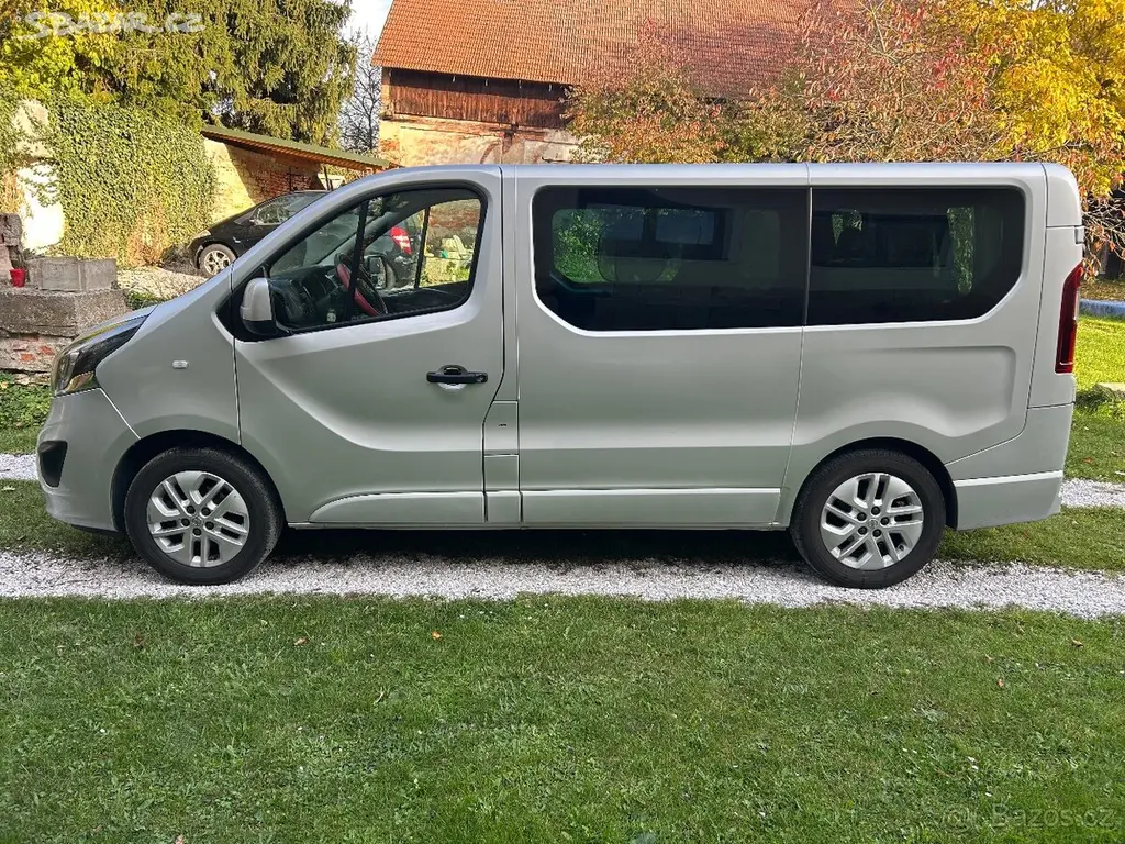 Opel VIVARO 1.6 DIESEL 107KW R.V.10/2018 - fotka 5