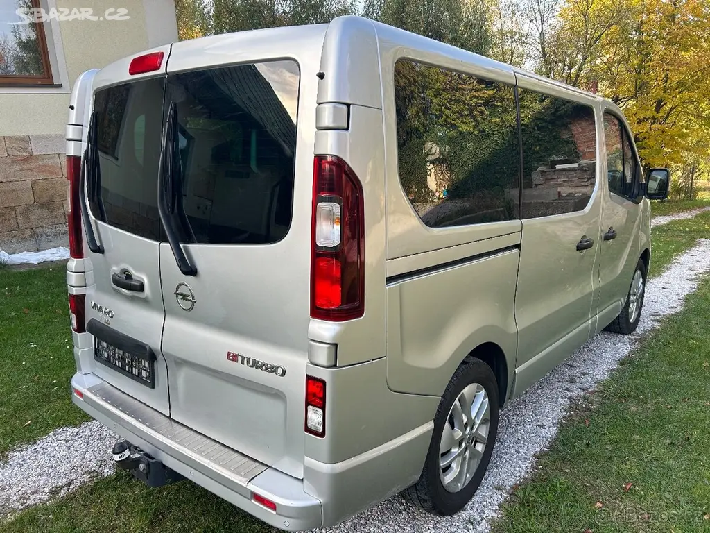 Opel VIVARO 1.6 DIESEL 107KW R.V.10/2018 - fotka 3