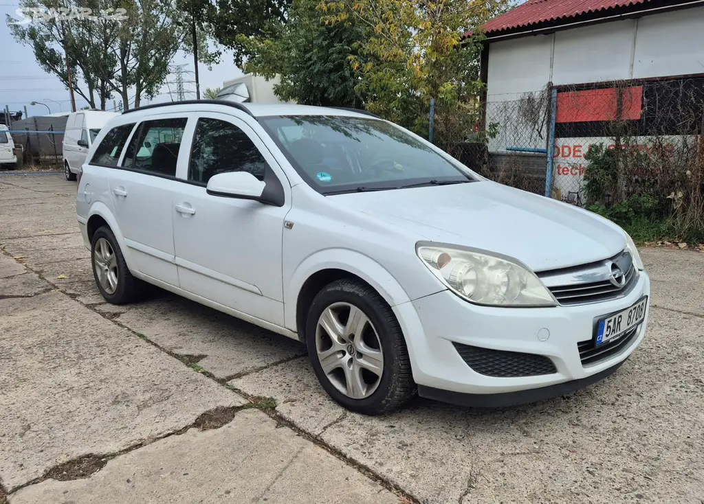 Opel Astra 1.7 CDTi 81 kW Klima Tempomat - fotka 3