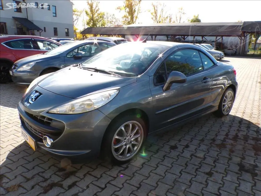 Peugeot 207 1,6 CC - fotka 2