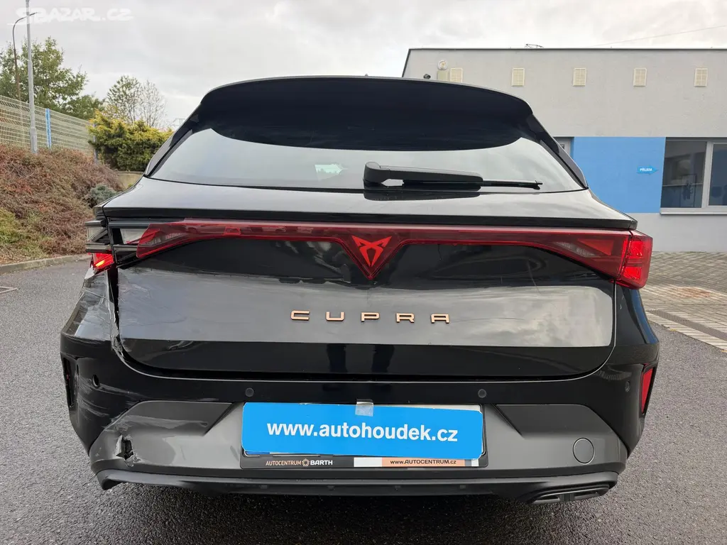 Cupra Leon, Sportstourer 1.5 eTSI automat - fotka 4
