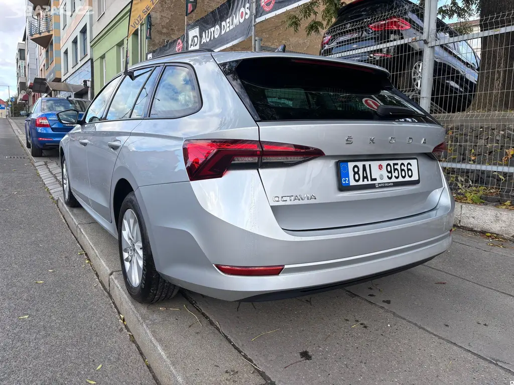 Škoda Octavia, 2.0TDI/2021VIRTUAL.DPH.1MAJ - fotka 2
