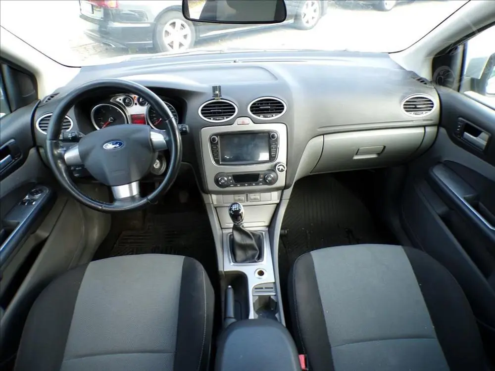 Ford Focus 1,6 TDCi KLIMATIZACE - fotka 5