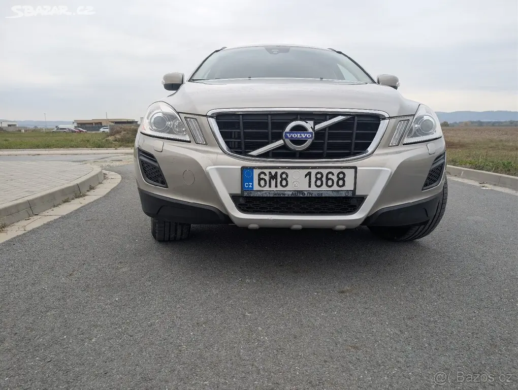 Volvo XC60 - fotka 2