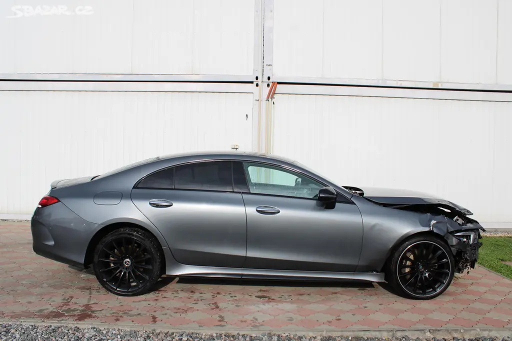 Mercedes-Benz CLS, 400d 4MATIC*AMG*Burmester* - fotka 3