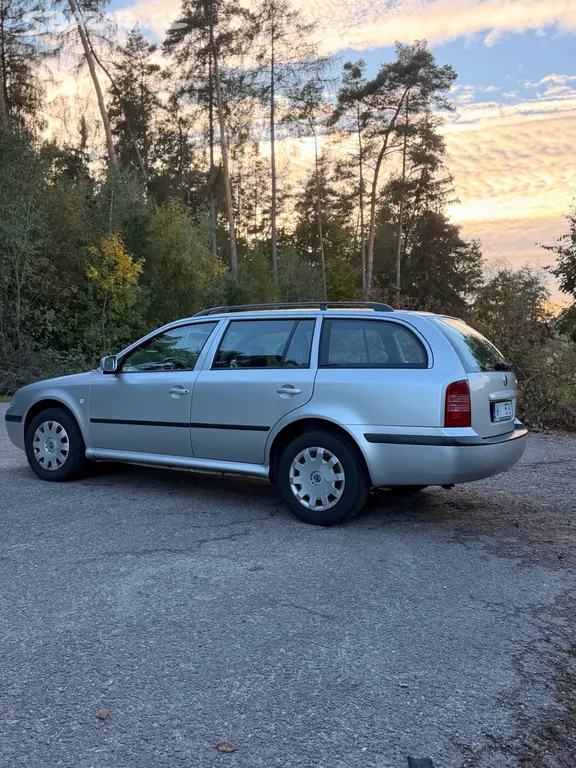 Škoda Octavia 1.9 TDI Tour 66kW - Dovoz - Škoda se - fotka 6