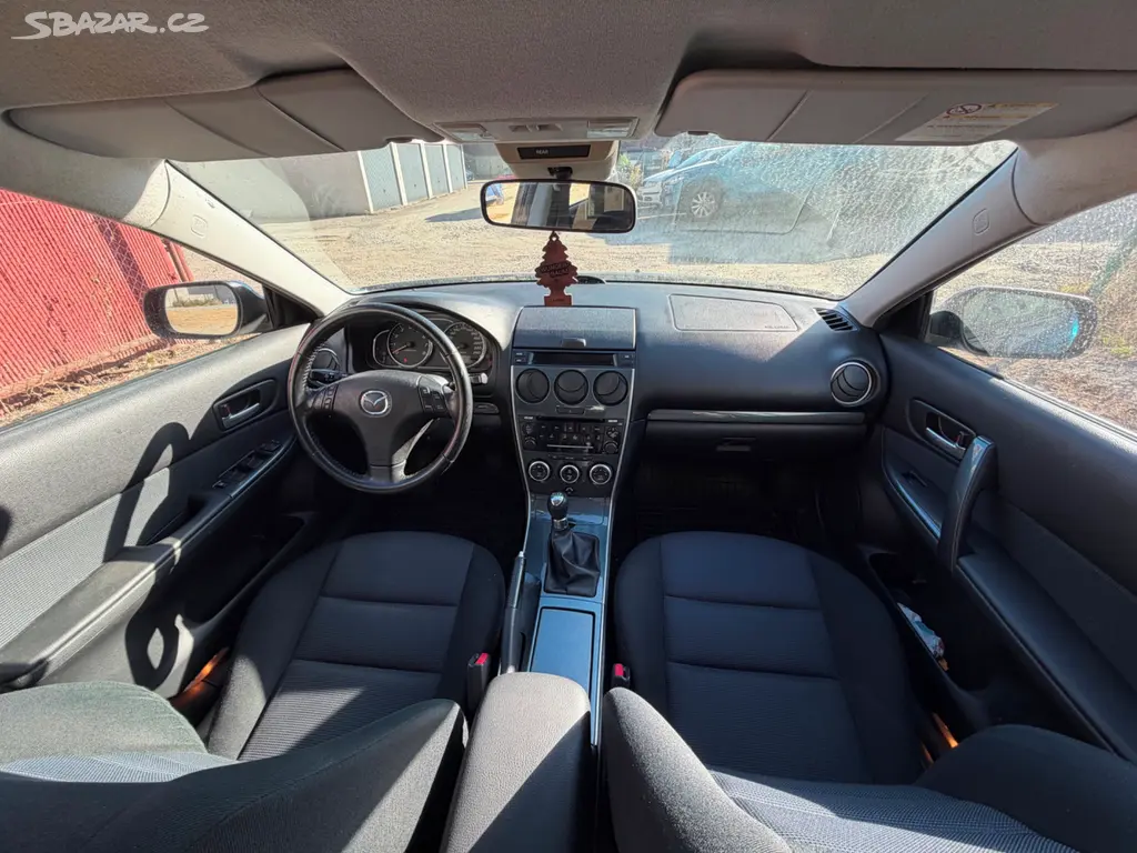 Mazda 6 2.0 16V kombi - fotka 6