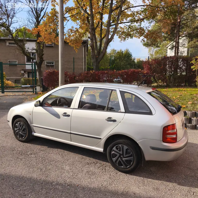 Škoda Fabia 1.4 MPI 50kw, 97000km, bez koroze - fotka 5