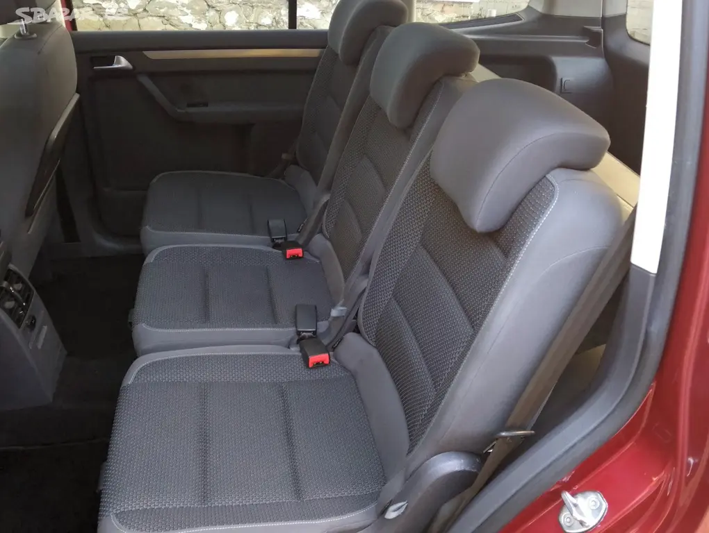 VW Touran,r..v. 2014, 1.2TSi, 77kW, bixenony - fotka 5