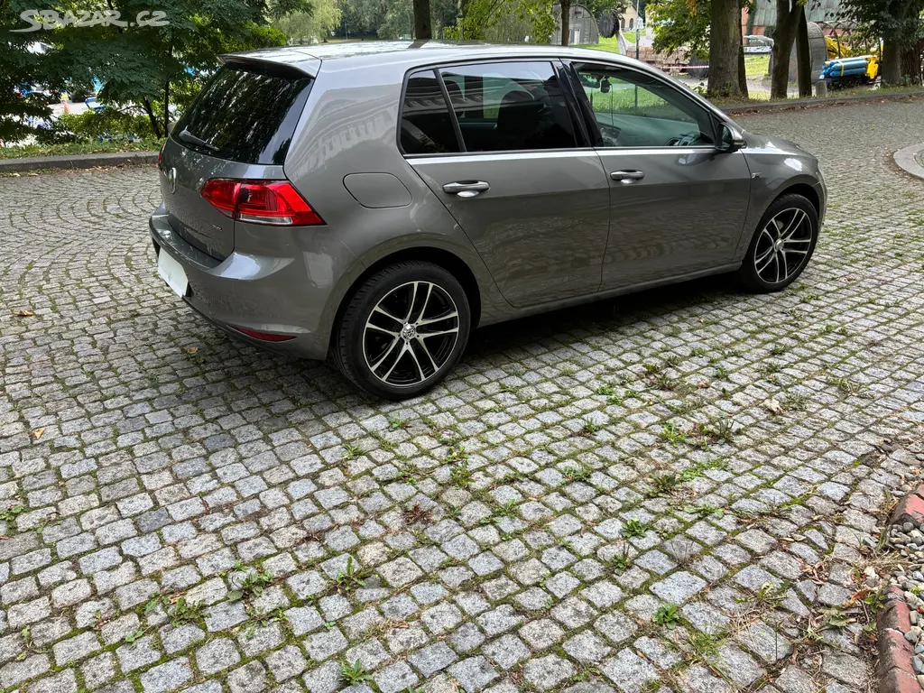 Volkswagen Golf .Koupeny v CZ. - fotka 3