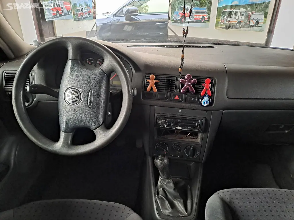 Volkswagen golf 4 - fotka 4