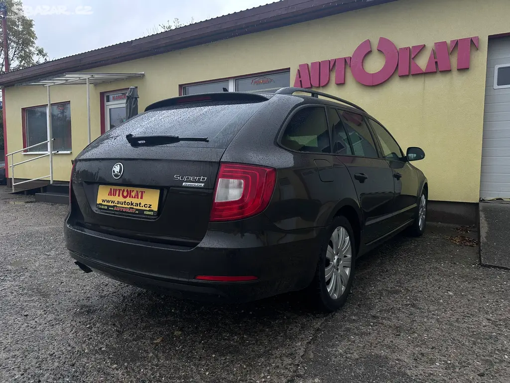 Škoda Superb 2.0TDi VýhřevSedadel/Serv.Knih - fotka 3