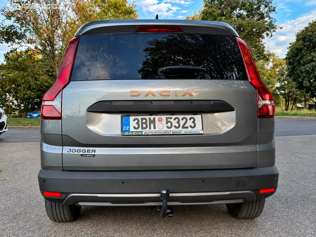 Dacia Jogger 1.6 Hybrid 140 Extreme, 7 míst, 2025 - fotka 4