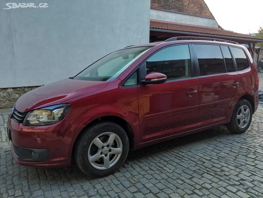 VW Touran,r..v. 2014, 1.2TSi, 77kW, bixenony