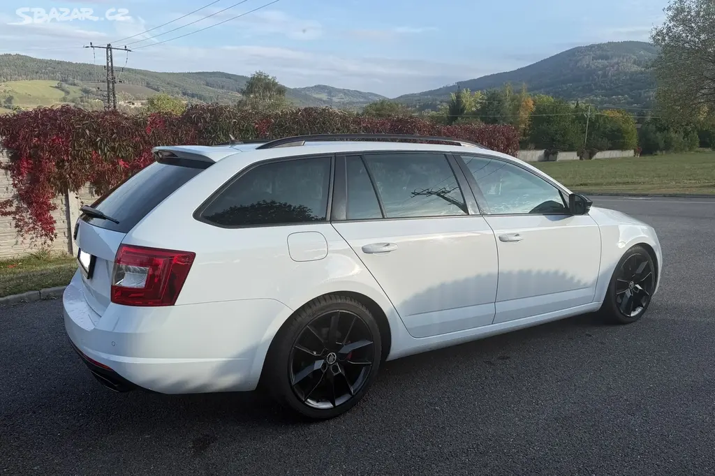 Škoda OCTAVIA 3 RS 2.0 TDI 135 kW DSG CHALLENGE - fotka 5