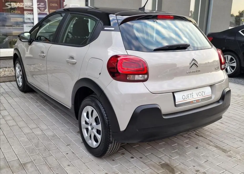 Citroën C3, 1.2 PureTech Feel,ČR,1.Maj. - fotka 3