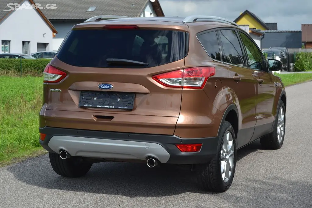 Ford Kuga 2.0 TDCI 120kW Titanium 4x4 - fotka 4