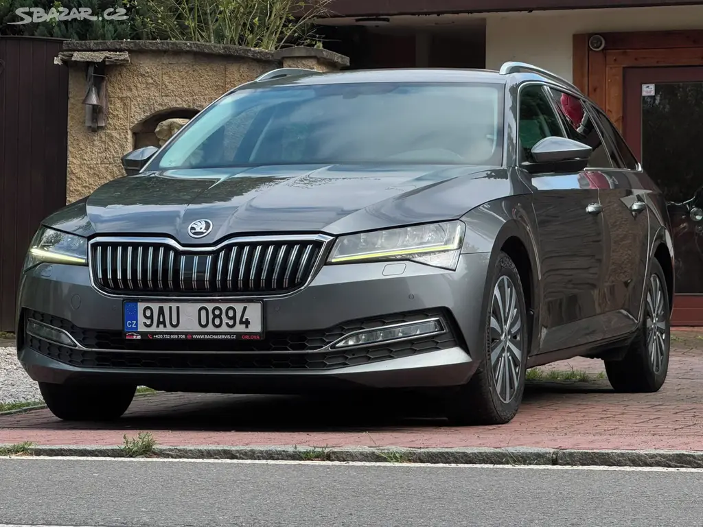 Škoda Superb 2.0 STYLE 1.MAJITEL ČR DPH KŮŽE +KOLA