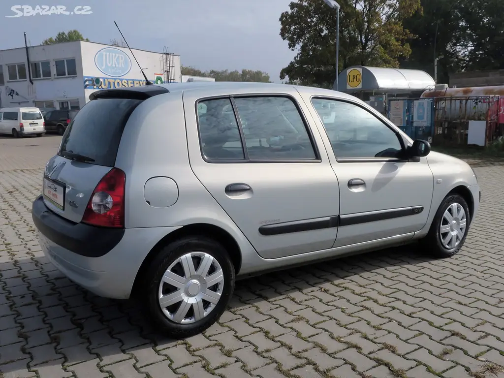 Renault Clio 1.2i 16V 55kW+sada letní pneu s disky - fotka 4