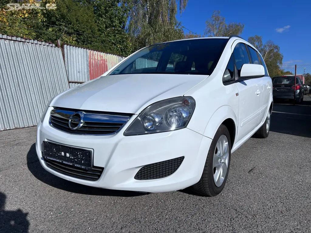 Opel Zafira, 1,8 16V, 7 míst