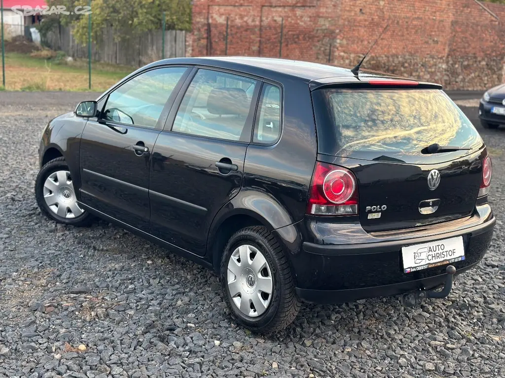 Volkswagen Polo 1,2i (44kW) MANUÁLNÍ KLIMATIZACE - fotka 3