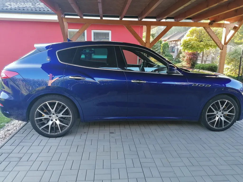 MASERATI LEVANTE 3.0d V6 Ermenegildo.Zegna r.-2017 - fotka 4