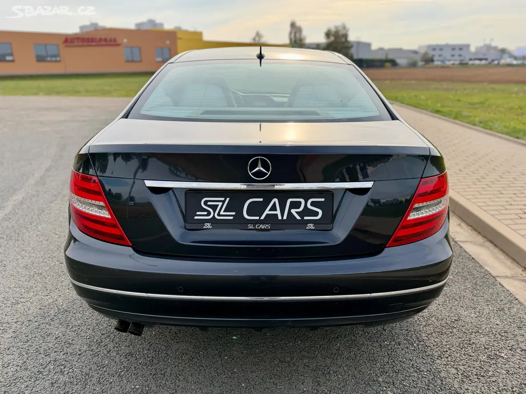 Mercedes-Benz Třídy C, 180 CGI NAVI MANUAL SERVISKA - fotka 4