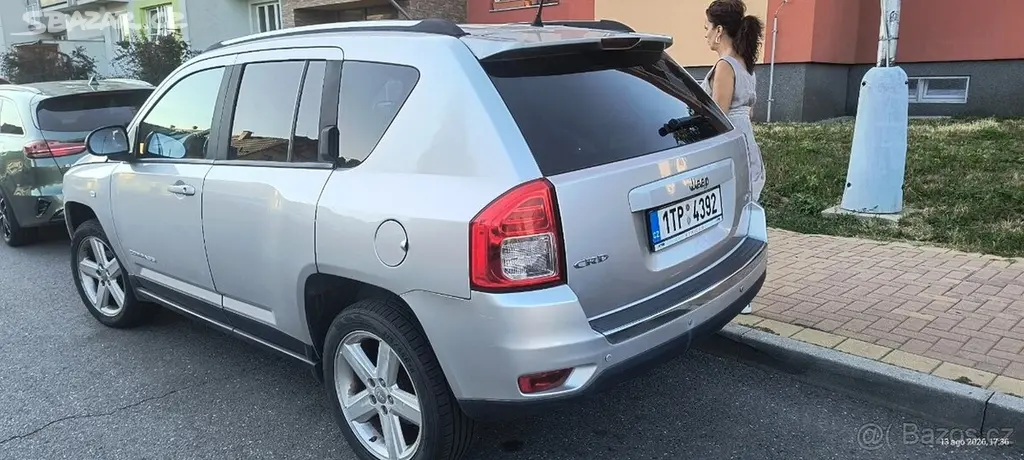 Jeep Compass 2,2 CRD limited 4x4 - fotka 2