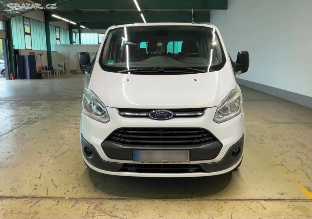Ford Transit Custom 2.2 TDCI 92 kW, DPH, 9.míst - fotka 2