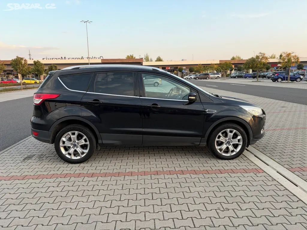 Ford Kuga 2.0 TDCi 120kw 4x4 automat NAVI TZ - fotka 2