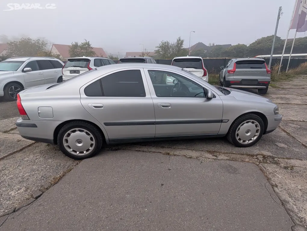 Volvo S60 2.0T/ 2001 stříbrná metalíza - fotka 2