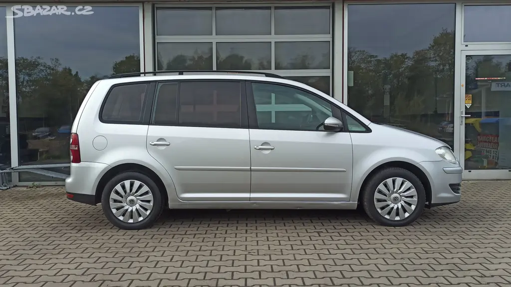 Volkswagen Touran 1.4 TSI 103 Kw 7 Míst - fotka 4