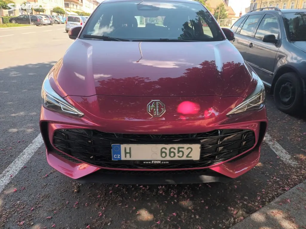 MG MG3, 1.5i 4valc 85kw Eleganc 7let z - fotka 6