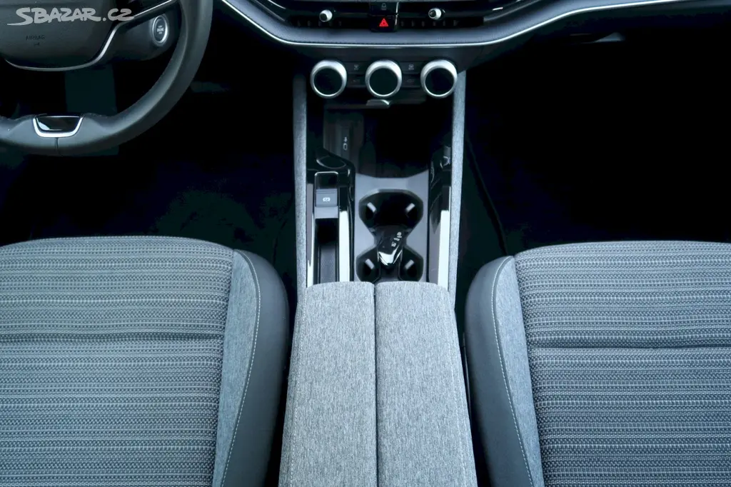 Škoda Superb, Combi Selection 1,5 TSi e- Te - fotka 2