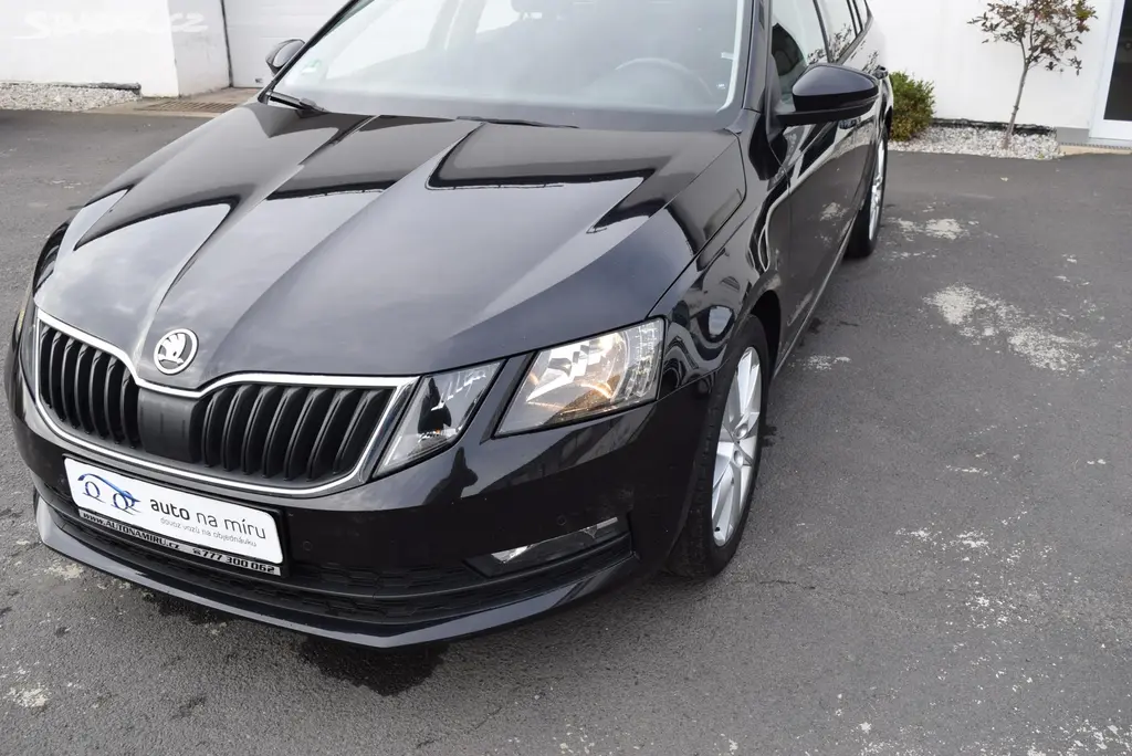 Škoda Octavia, 1.4TSI 110kw AMBITION NAVI APP - fotka 2