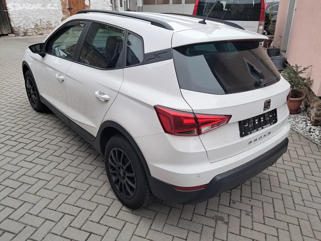 Seat Arona 1.0 70kw 2018 - fotka 4