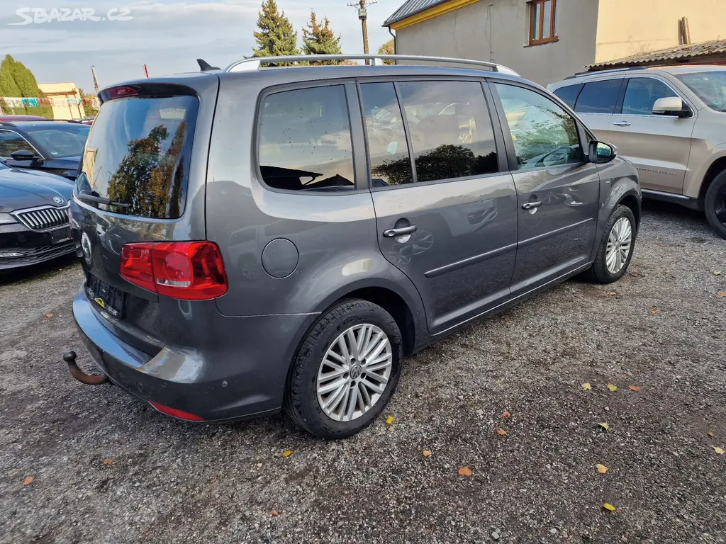 Volkswagen TOURAN CUP 2,0TDI 103KW NAVI TAŽNÉ - fotka 4