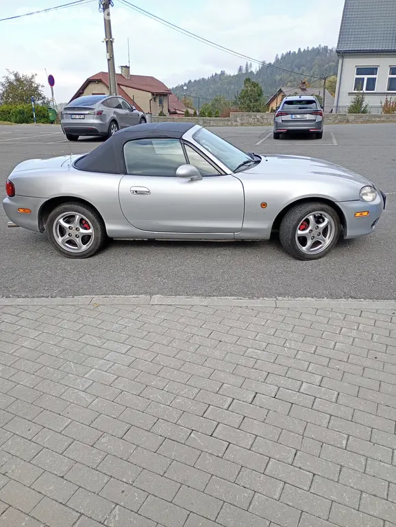 Mazda MX-5 nb 1.6 - fotka 6