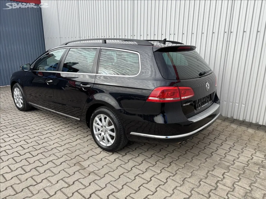 Volkswagen Passat, Var. 2.0 TDi Comfortline - fotka 3